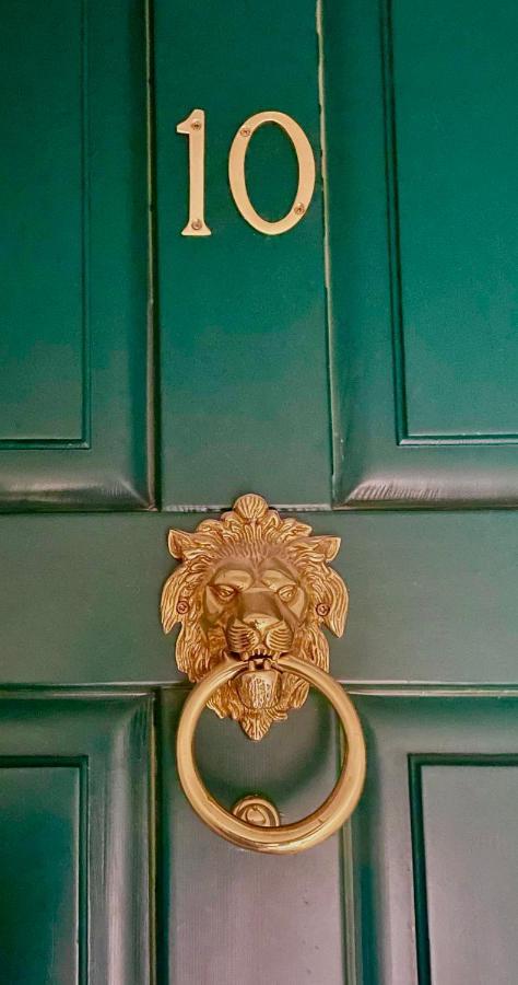 Elegantes Haus In Der Altstadt Каслано Екстериор снимка